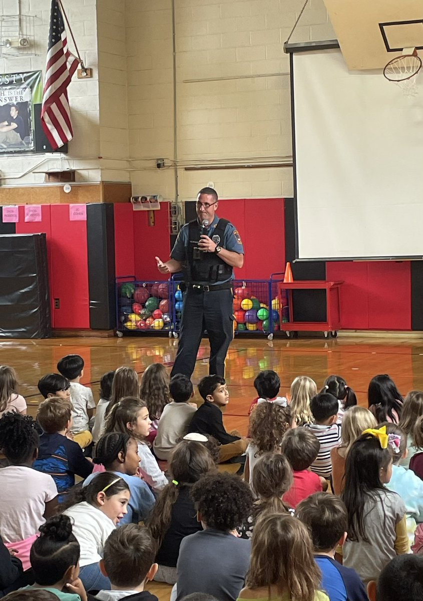A huge thank you to Officer Graziano and Officer O’Brien from the Fair Lawn Police Department for continuing to keep us safe and talking to our students all about Halloween safety.