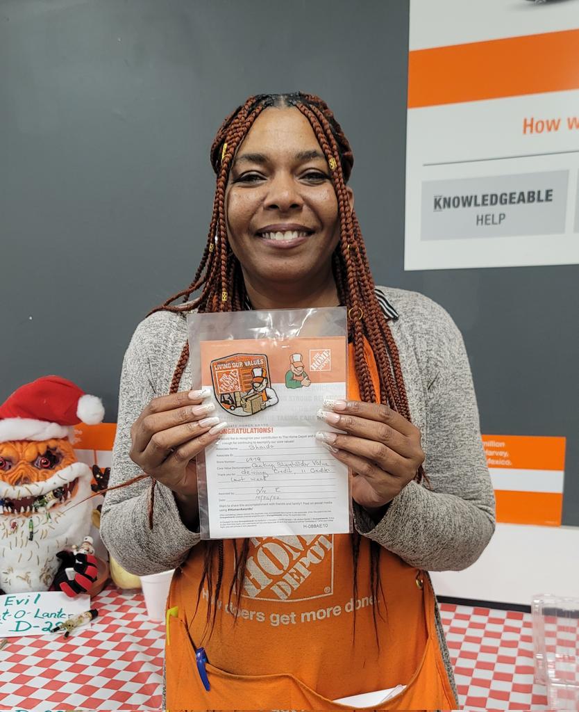 Great job to HC Shonda for driving Credit with 11 Cards last week. Thank you and keep crushing it!! <a href="/SharptonDavid/">David Sharpton</a> <a href="/BrentNorwood2/">Brent Norwood</a>  <a href="/ChipElbers/">Chip Elbers CXM 6979 Winder, GA 👨‍👨‍👧‍👦⚾️🍊</a> <a href="/KathrynEpps3/">Kate epps</a>