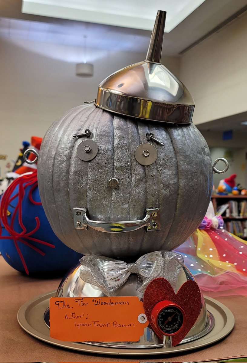 SneedESLibrary's tweet photo. Here's a classic!
#CharacterPumpkins
@Aliefsneed @Alief_Libraries https://t.co/OjMneYwZAu