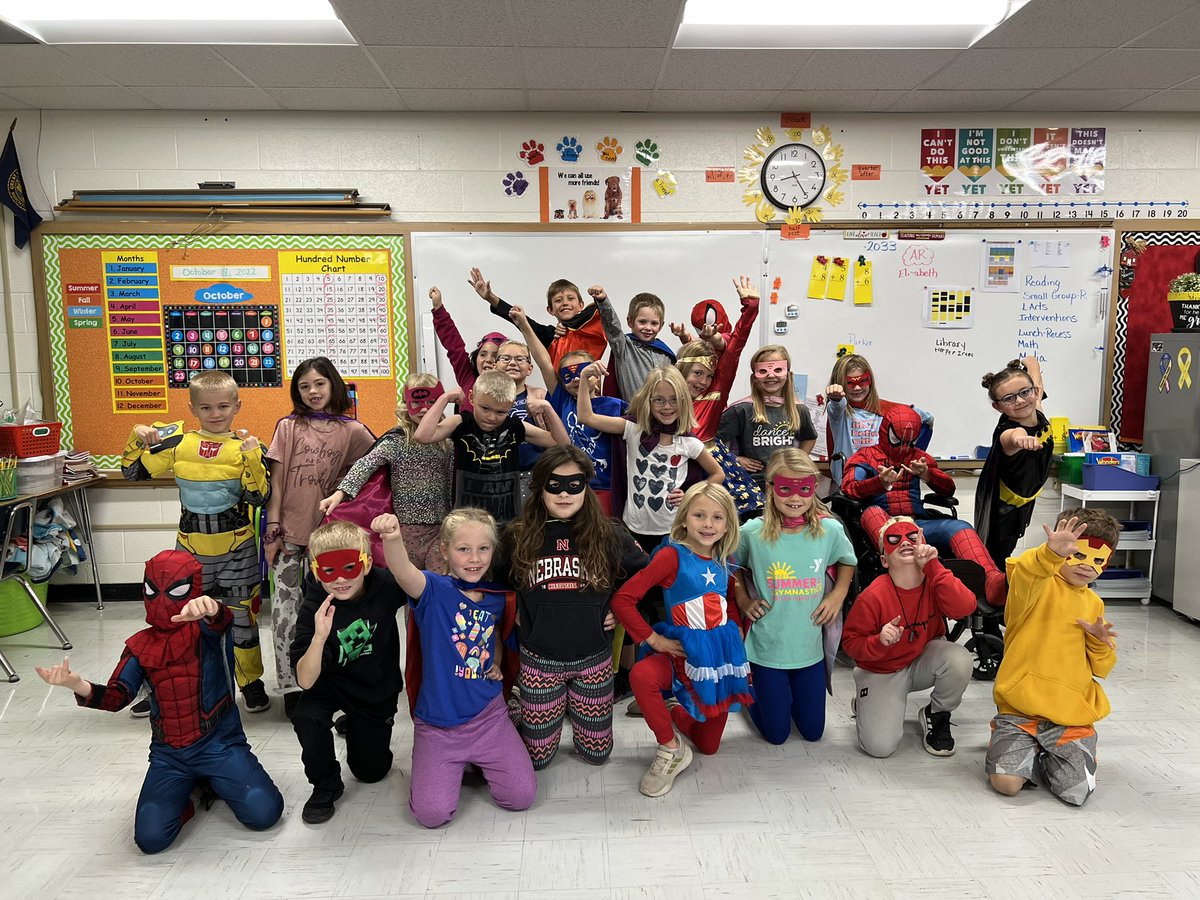 2ndGradePirates's tweet photo. Power like a Super Hero to be Drug Free @PHSPiratePride @2ndGradePirates https://t.co/ZqDglSSNqp