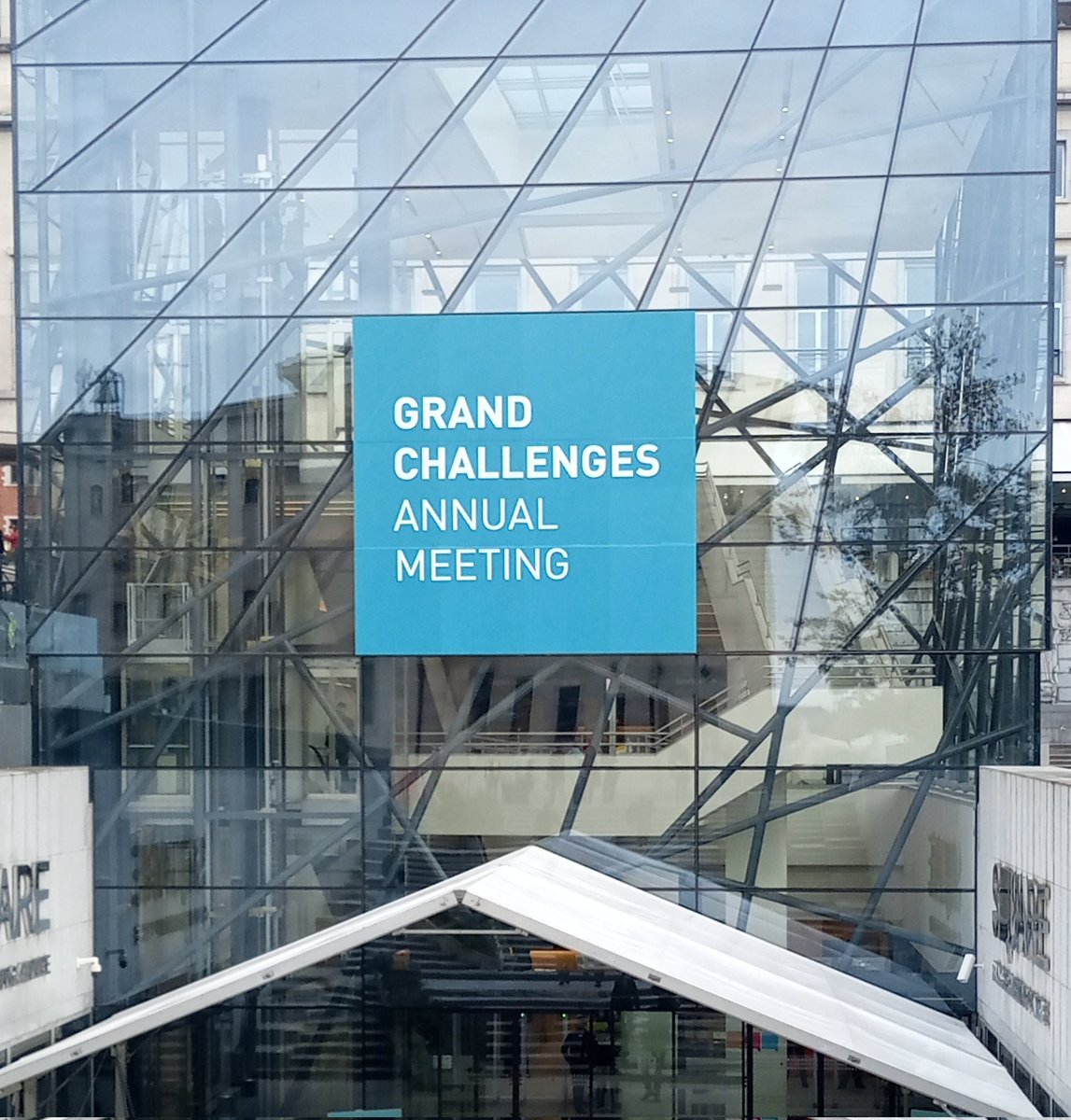 Honoured to attend  #GrandChallenges2022 in #Brussels and participate in discussions around how to prevent and prepare for the next pandemic. Thanks @IOyier and @gatesfoundation for the opportunity. @cebib_uon #pathogengenomics  #Bioinformatics