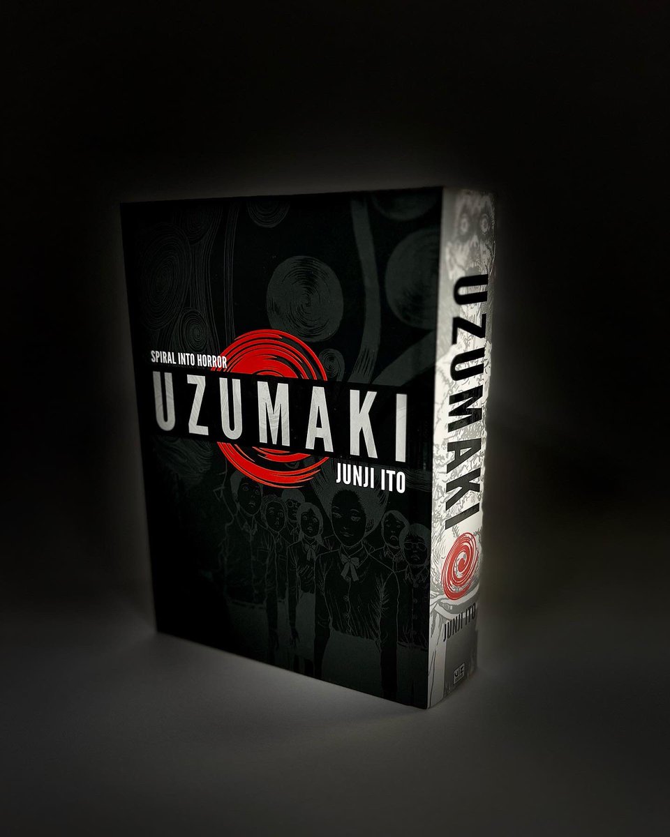 USCCampusStore's tweet photo. A sale too good to be true! Buy 2, get the 3rd FREE on ALL manga and graphic novels! @RussellHouseUU @USCCarolinaCard @UofSClife #CollegeCon #manga #graphicnovel #graphicnovels https://t.co/SOfXFsuuVb