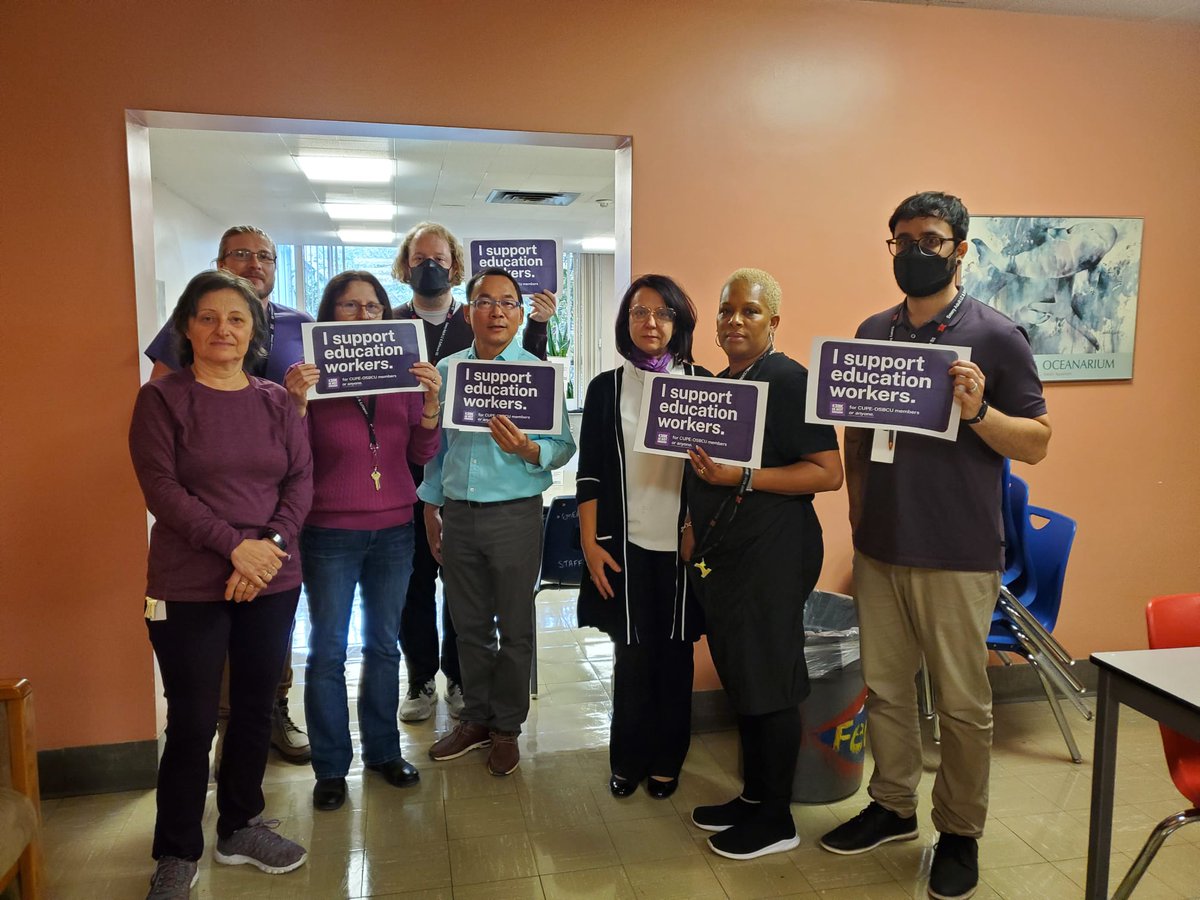 Equity4ADS's tweet photo. Emery ALC teachers support all education workers in @osbcucscso! Our school would function without them!
#39kIsNotEnough #OntEd #OSSTF https://t.co/K99HTVY68o