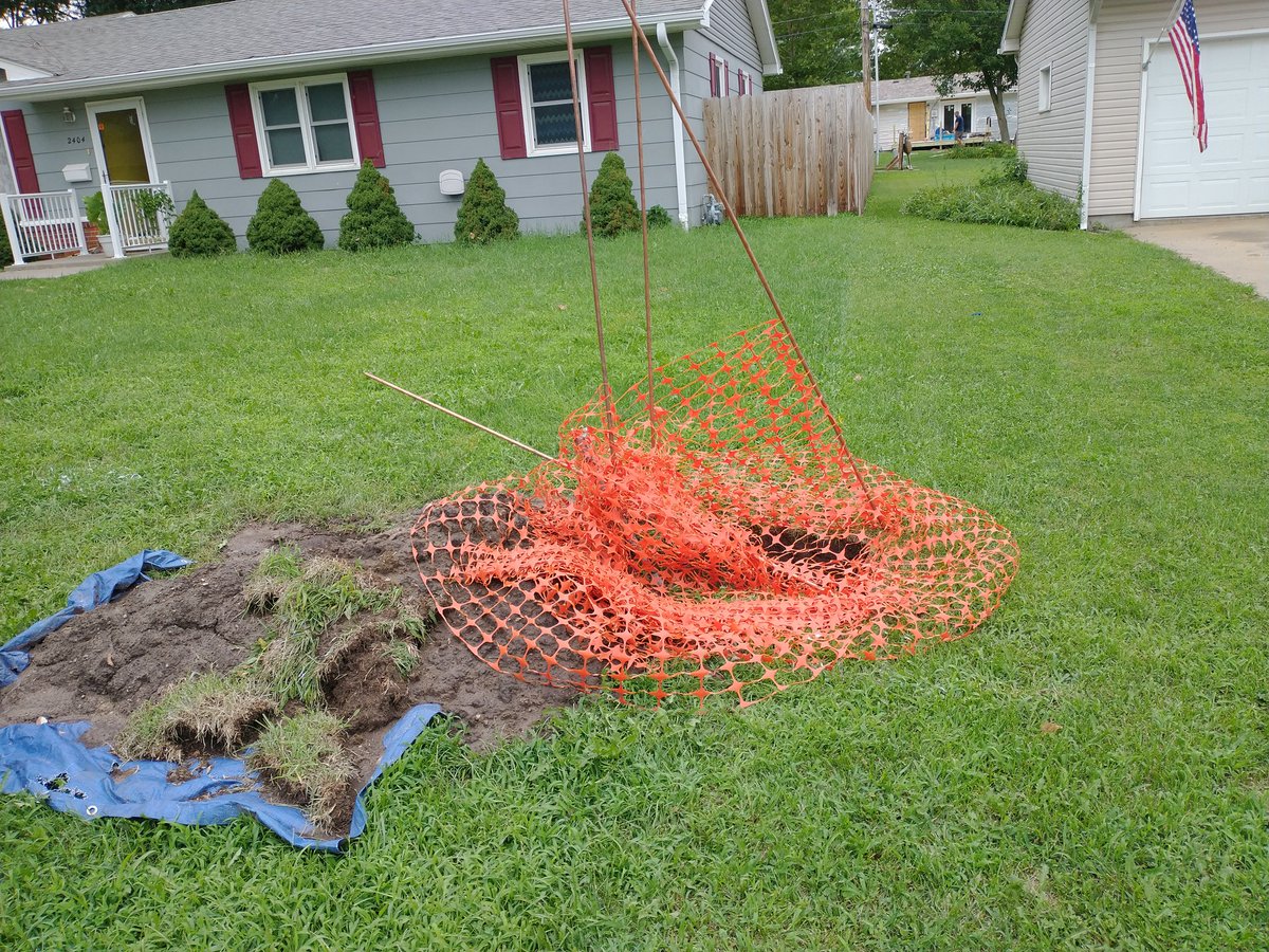 UnfocusedChris's tweet photo. This hole was dug on my front lawn for @Socket at the beginning of August. After I reached out, I was told that it "can take up to 120 business days to complete" &amp; "yard restoration
occurs within 3-6 weeks of completing the build." Well, my dog just fell in. https://t.co/CW0FF8RLhj