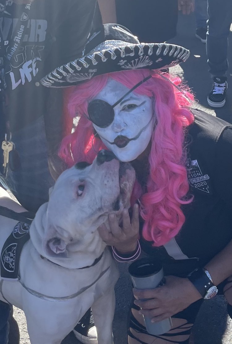 Met this handsome fella in J lot at Sundays game vs the Titans. If anyone knows his owner I would like to know 🐶 his name. Gracias 🙏 #raiderdog #RaiderNation #RaiderFamily <a href="/CrosbyMaxx/">Maxx Crosby</a> <a href="/RNWC2013/">Wrecking Crew</a> #raiderdogs <a href="/AllegiantStadm/">Allegiant Stadium</a> <a href="/LVSportsCentric/">AllAboutVegas</a> <a href="/LVSportsBiz/">LVSportsBiz.com</a>