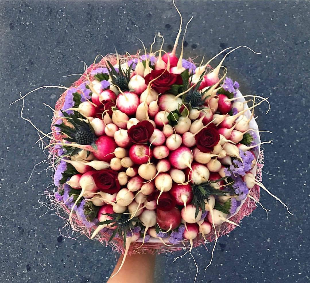 Katusha_ramos's tweet photo. Ramito de Rábanos 😆❣️ 

#rabano #veganfood #otoño #foodart https://t.co/DQxB9nhm4z