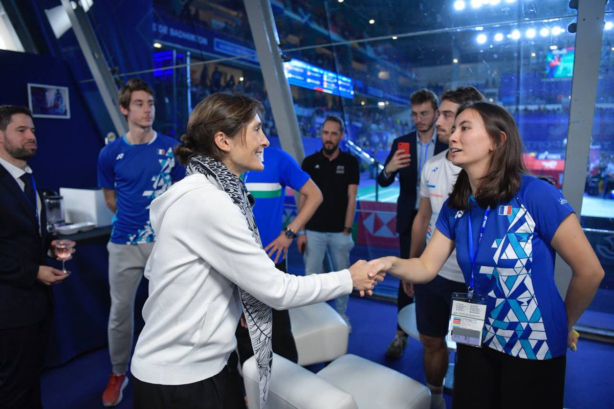 Aux côtés de la Fédération et des badistes de l'équipe de 🇫🇷 de Badminton pour les encourager à l'occasion de la 15e édition des #YonexIFB. Une très belle compétition pour nos joueurs avant les #JOP2024 et l'accueil par la France des Championnats du monde 2025 🏸#FrenchOpen2022