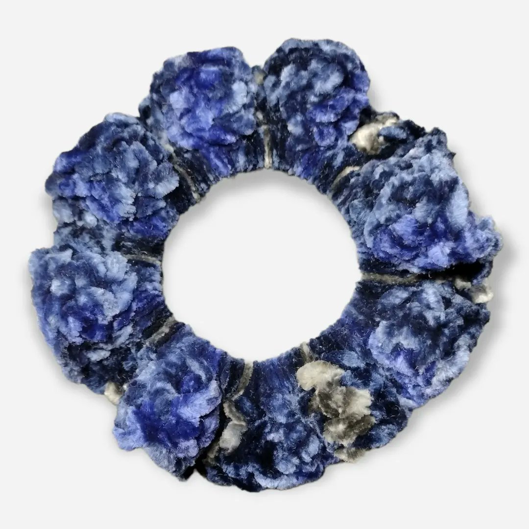 handmadebynina's tweet photo. Our handmade velvet crochet scrunchies make such a fun gift! And you get 10% OFF all scrunchies when you order 3 or more! Just use code SCRUNCHIES10 at checkout. 💃❤️
https://t.co/yWVTBCZgeb

#giftideas #smallbusiness #crochet #scrunchies #discountcode https://t.co/X1RLpdYzV9