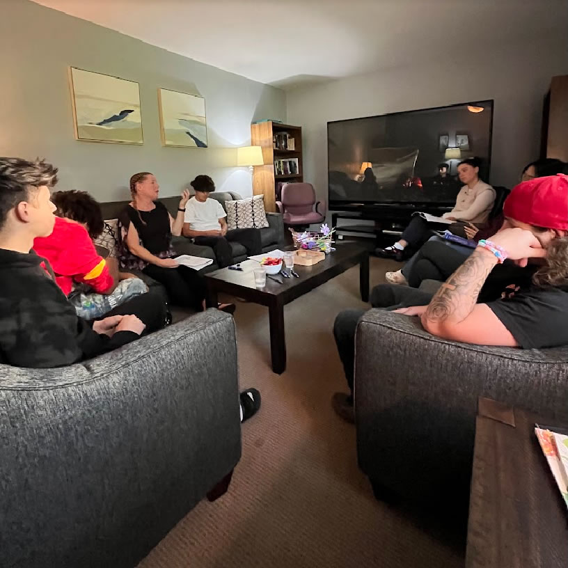 MiddleEarthNJ's tweet photo. Our Botvin transitions classes, provided by EmPower Somerset, teach our youth about money management, healthy relationships, and other important #independentliving skills. https://t.co/mPTsRZZbnj