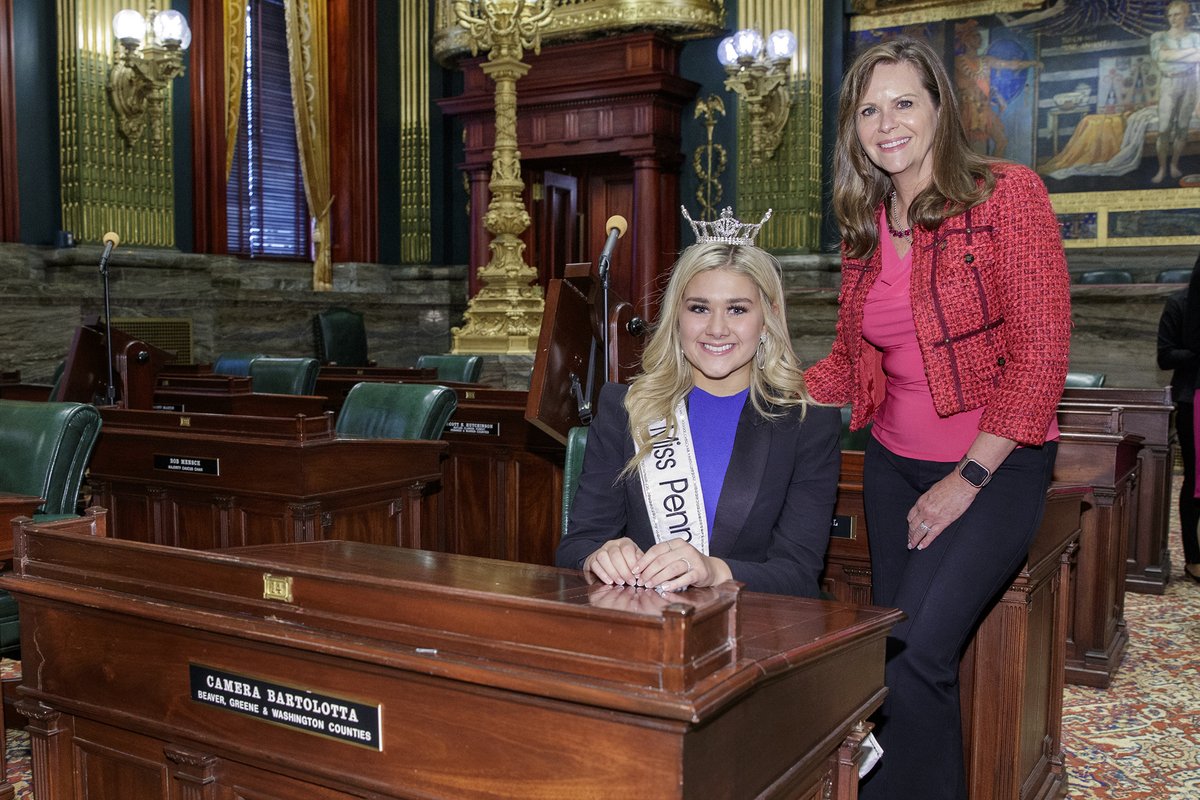 senbartolotta's tweet photo. Joining @RepSnyder to host Miss PA Outstanding Teen 2022, Jersey Gianna Smith. Jersey has raised over $10k for @NAAF_org and brought attention to Harrisburg and to Washington, DC. You’ve made us proud. #GoMikes #SD46 @SenatorKristin https://t.co/hgUpgSrhBb