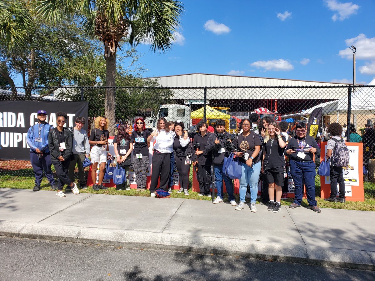APMaysMedia's tweet photo. Another awesome day at Construction Day. Thanks for the invite #CTE @apmcota @maysfashionmarketing #BeEpic #RamPride https://t.co/Z7bjXrG6Qz