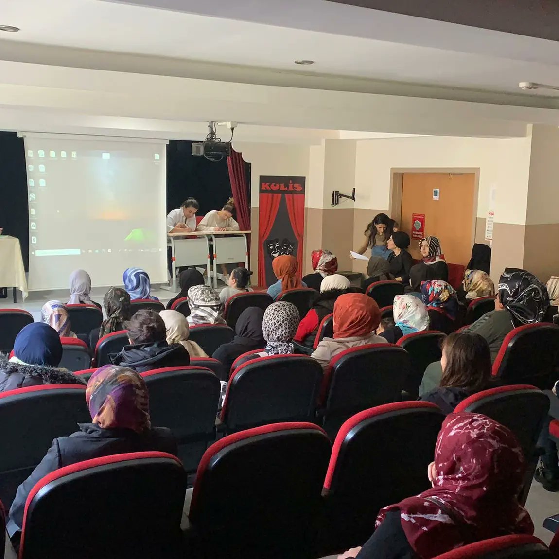 Okul Aile Birliği Genel Kurulumuzu gerçekleştirdik. Seçilen yeni yönetimimize ve okulumuza hayırlı olmasını dileriz.