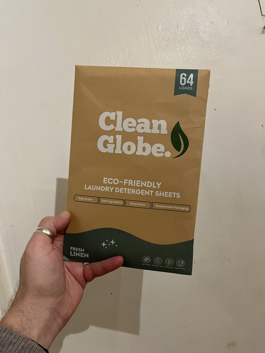 Ben6987's tweet photo. The most common product we find in the ocean is the laundry detergent bottles.
So I’m going to try and be a little bit more eco conscious 
#ecofriendly #cleanglobe #laundrydetergentsheets #lessplasticwaste #cleaning https://t.co/U3Clxdblu9