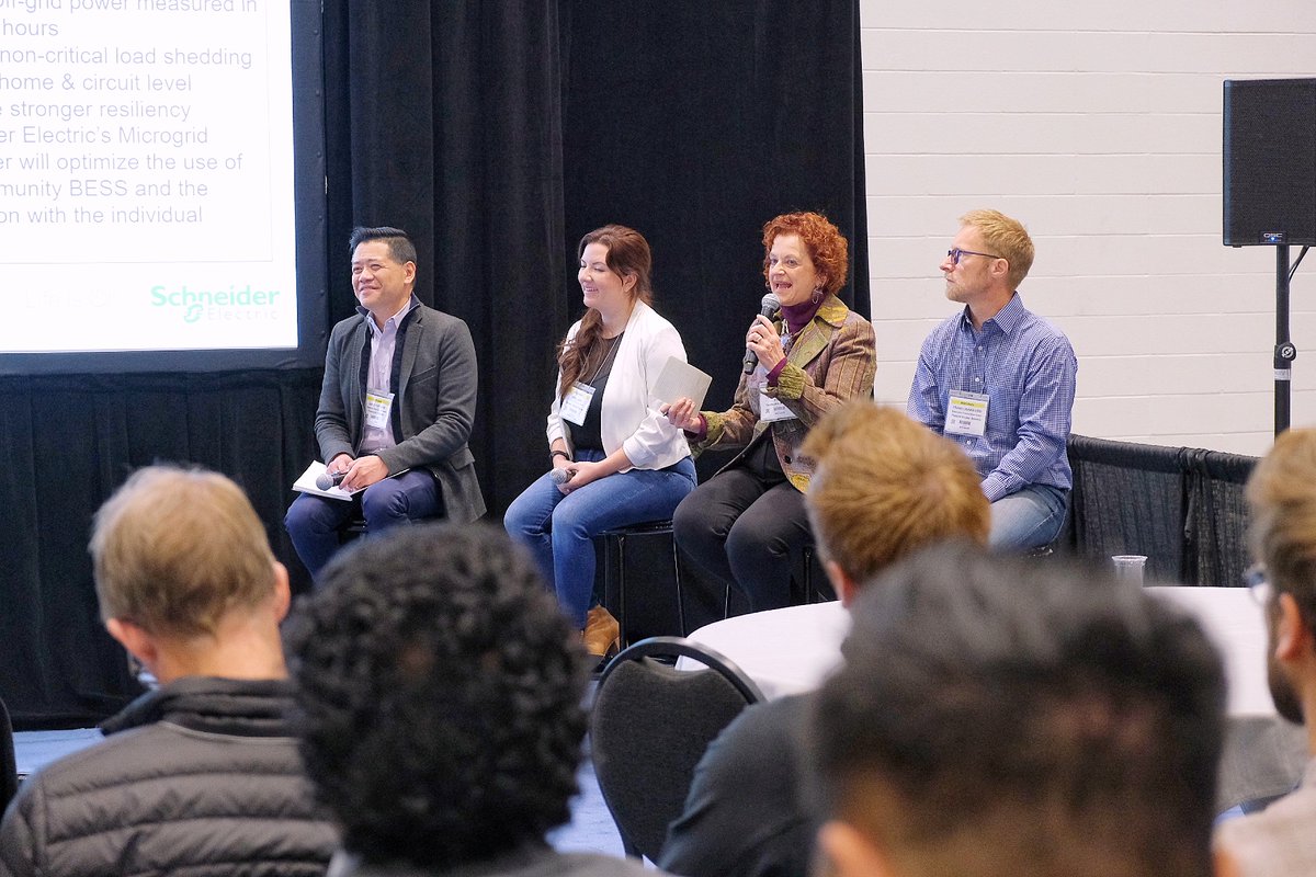 BUILDEXshows's tweet photo. Day 1 of #BUILDEXAlberta is a wrap! It was a great day filled with tons of sessions, demos and networking! Looking forward to seeing everyone again tomorrow for Day 2! https://t.co/LYuy2CzcDh