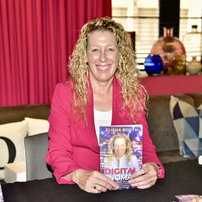 elishabooth's tweet photo. #NewProfilePic https://t.co/zhejJFFraj