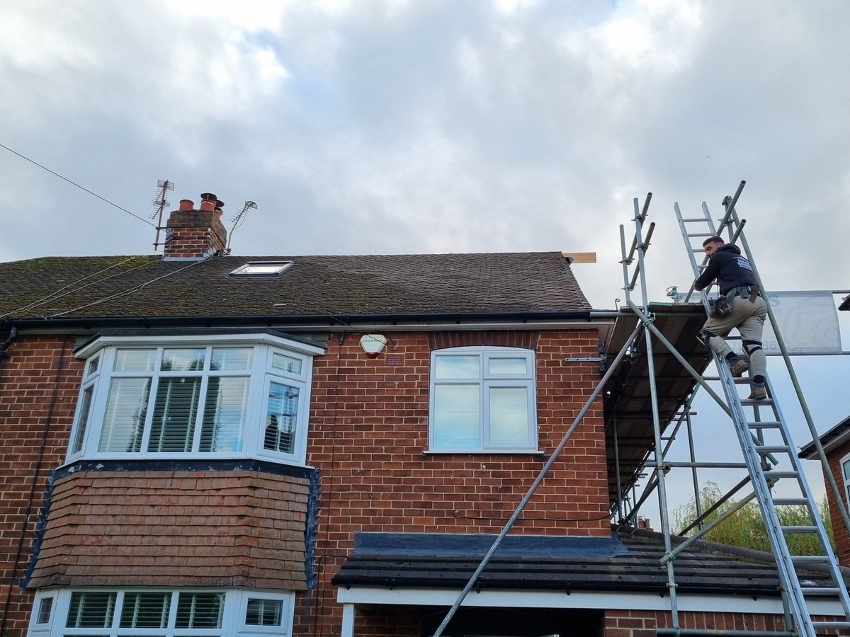 Swalesconstruct's tweet image. Hip to gable roof alterations #Harrogate #loftconversion