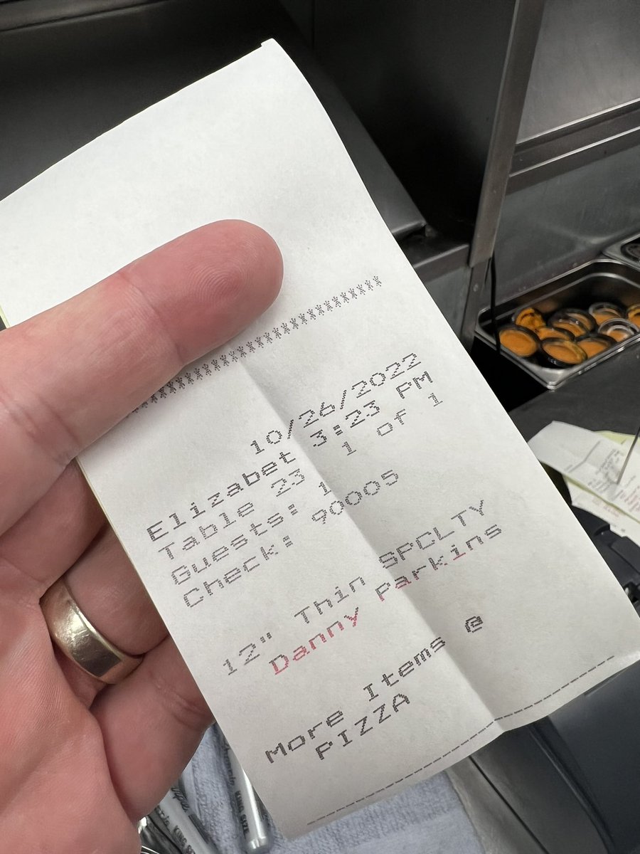 The <a href="/DannyParkins/">Danny Parkins</a> Pizza is now available at Ranalli’s 🍕12” Sausage &amp; Giardiniera #definitelyenough <a href="/670TheScore/">670thescore</a> @ParkinsSpiegel