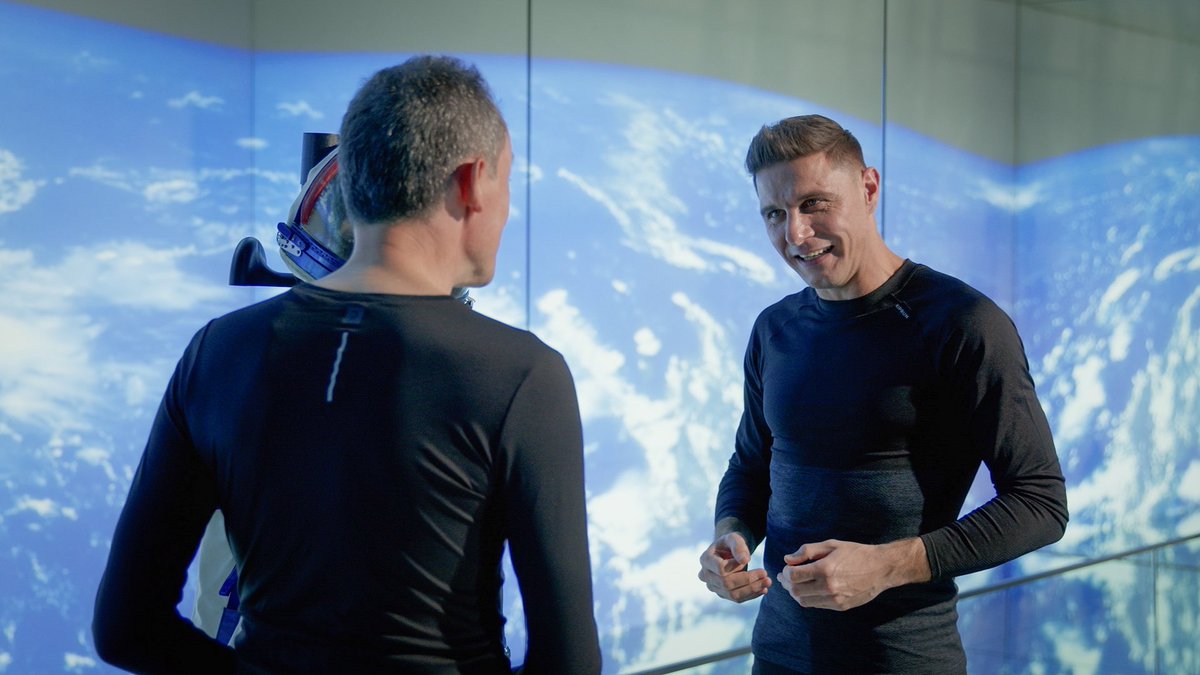 ivanpuente's tweet photo. Y la semana que viene nos vamos a la bonita ciudad de Valencia para conocer al astronauta #PedroDuque en la Ciudad de las Artes y las Ciencias.
#ElNovatoAnaMilan https://t.co/6PjGBOHmdV