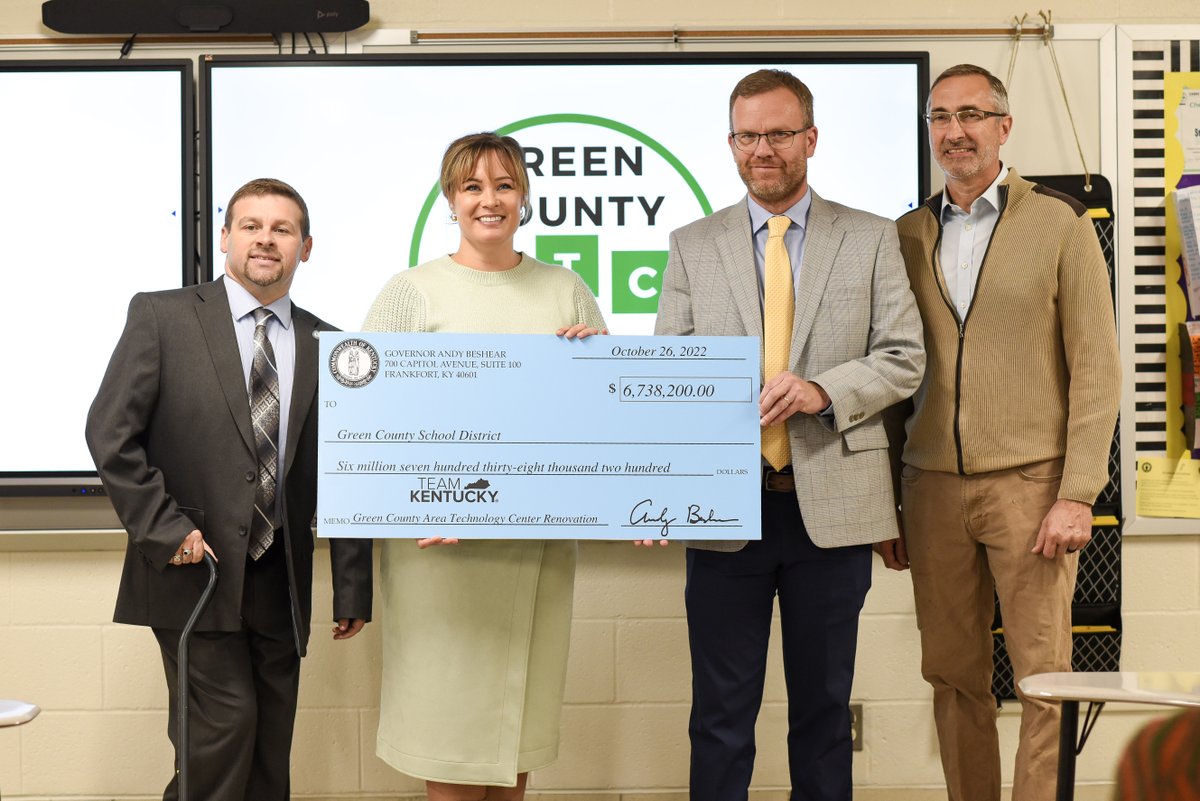 LtGovColeman's tweet image. Our vocational programs are essential – providing education for our students, opportunities for our workers and a skilled workforce for our businesses. 1/2