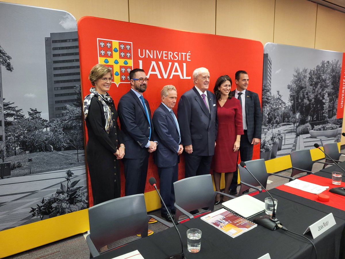 Lancement par l'@universitelaval du 'Carrefour international Brian Mulroney', un projet majeur pour former aux questions internationales. L'ancien Premier ministre du Canada a rappelé le 1er sommet de la francophonie à Paris, à l'invitation du Président Mitterrand.@FranceQC