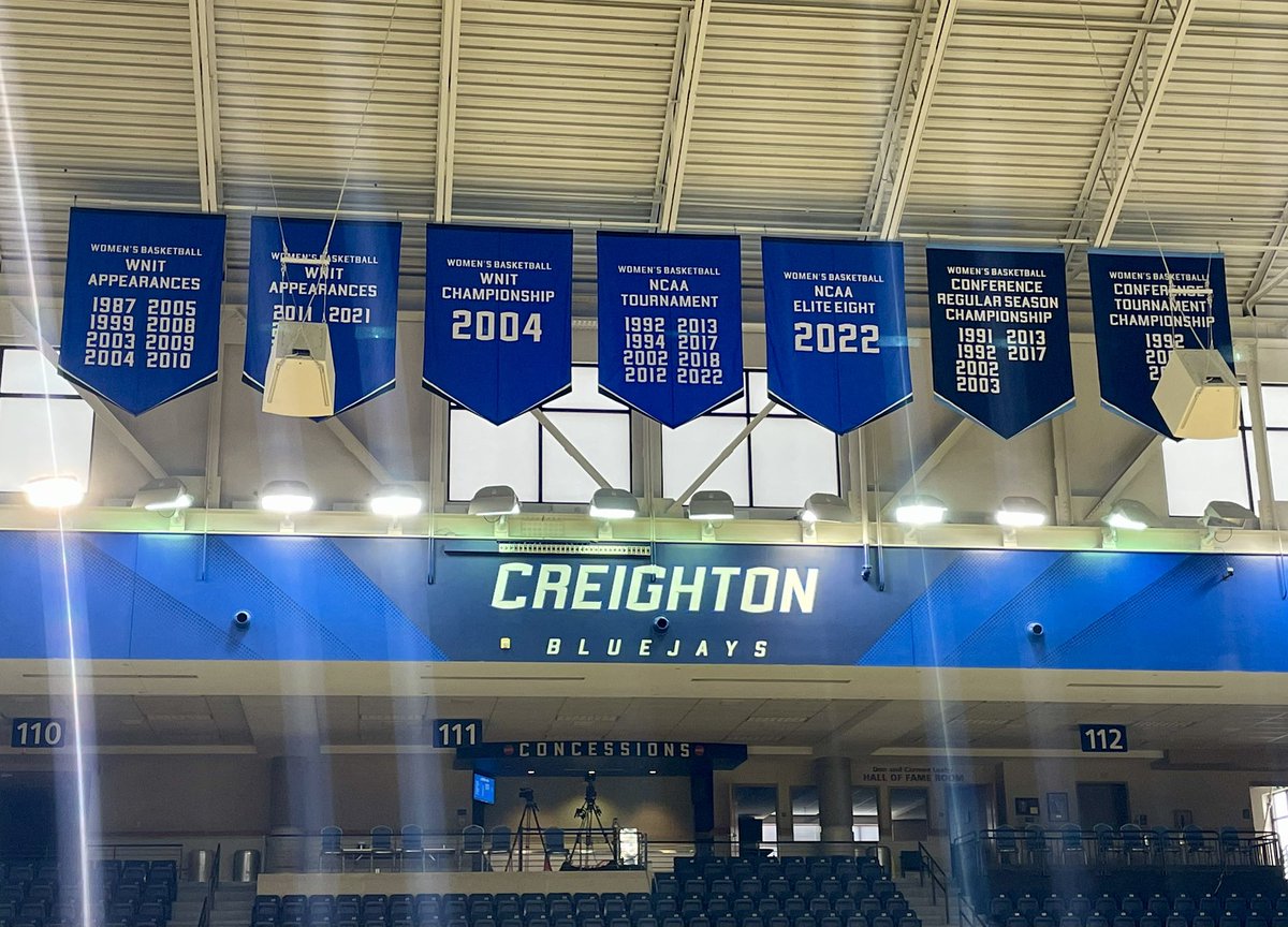 Time for tip-off in Omaha! With a fresh banner hanging in the rafters, @CreightonWBB welcomes @GriffonWBB for an exhibition game to begin the 2022-2023 season. On the air with @IamRobSimms at 5:45p CT! 📻: player.listenlive.co/52381