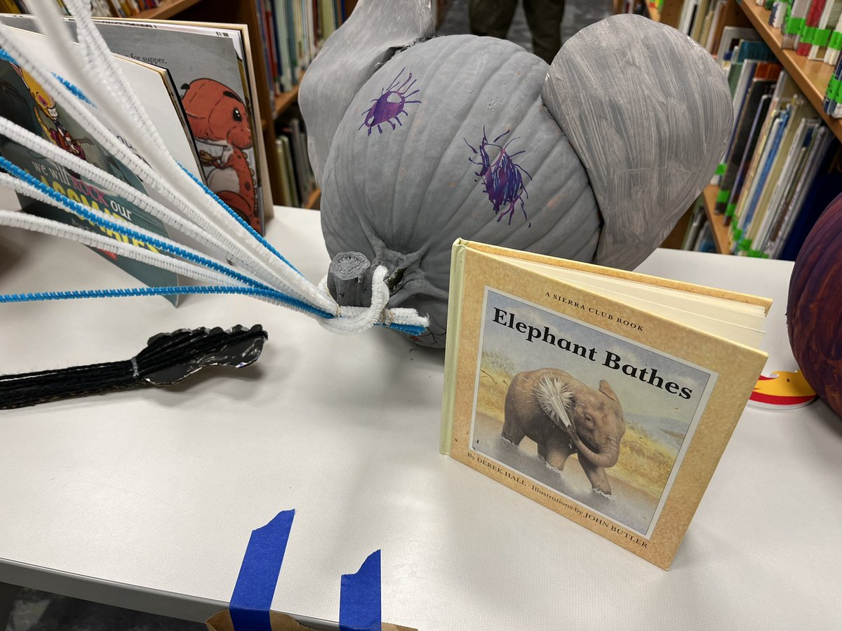PollockSpeech's tweet photo. Bainbridge Family Night at the Book Fair! Including book character pumpkins and family STEAM project haunted houses! https://t.co/CebnRjxCFG