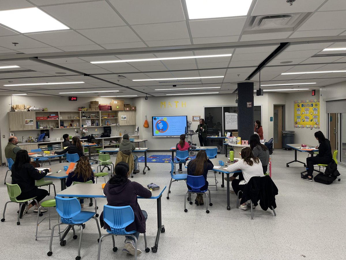 Thank you to all the parents who came out to the LOCS Parent University Early Literacy Make and Take hosted by instructional coach @brucebeth tonight. <a href="/LkOrionSchools/">Lake Orion Community Schools</a>