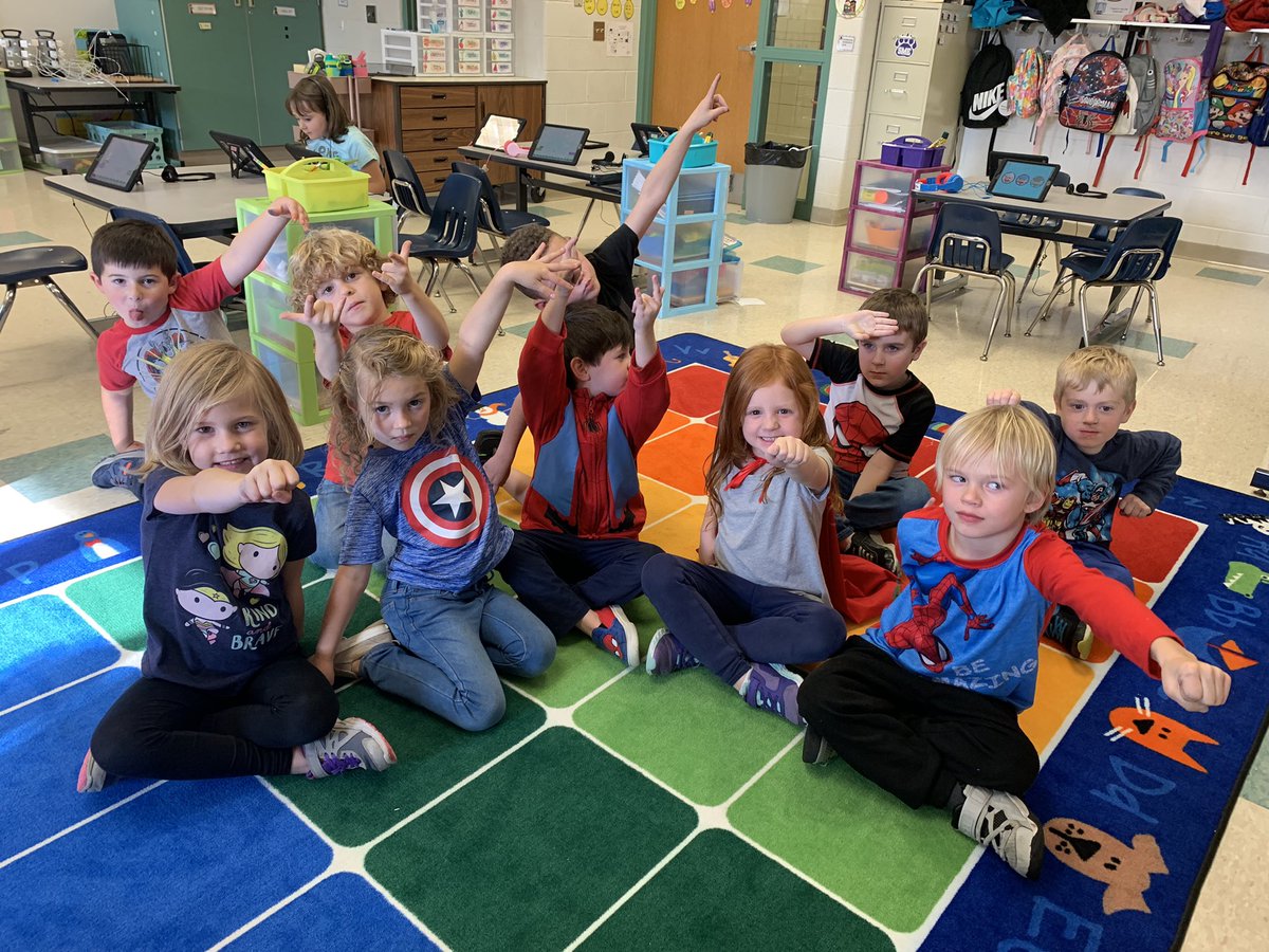 MrsLaneSMEK's tweet photo. Today we are showing how we have the superpowers to stay drug free! Check out these awesome Kinder superheroes showing their super powers 🦸🏼‍♀️💥🦸‍♂️ #RedRibbonWeek #BecomeBelongBeNorthern #SMERides https://t.co/y0WqGCwbyd