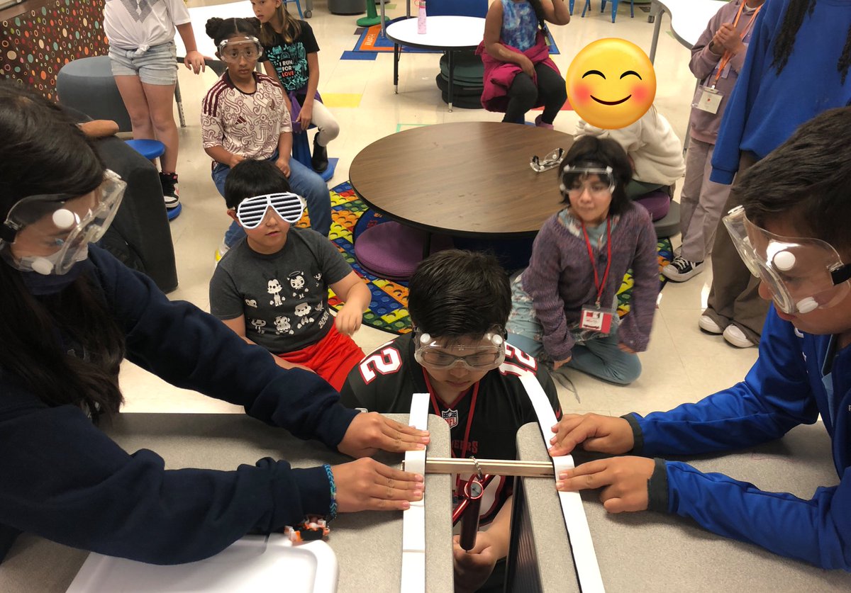 STEMsational_SA's tweet photo. This week in the Hoffmann STEM lab, 4th graders have been building different types of beams and testing their strength! This was a great lesson in quality construction and how beams vary depending on their structure. @PaxPatLearning @NISDSTEMLabs @NISDHoffmann https://t.co/PGMNRuWS37