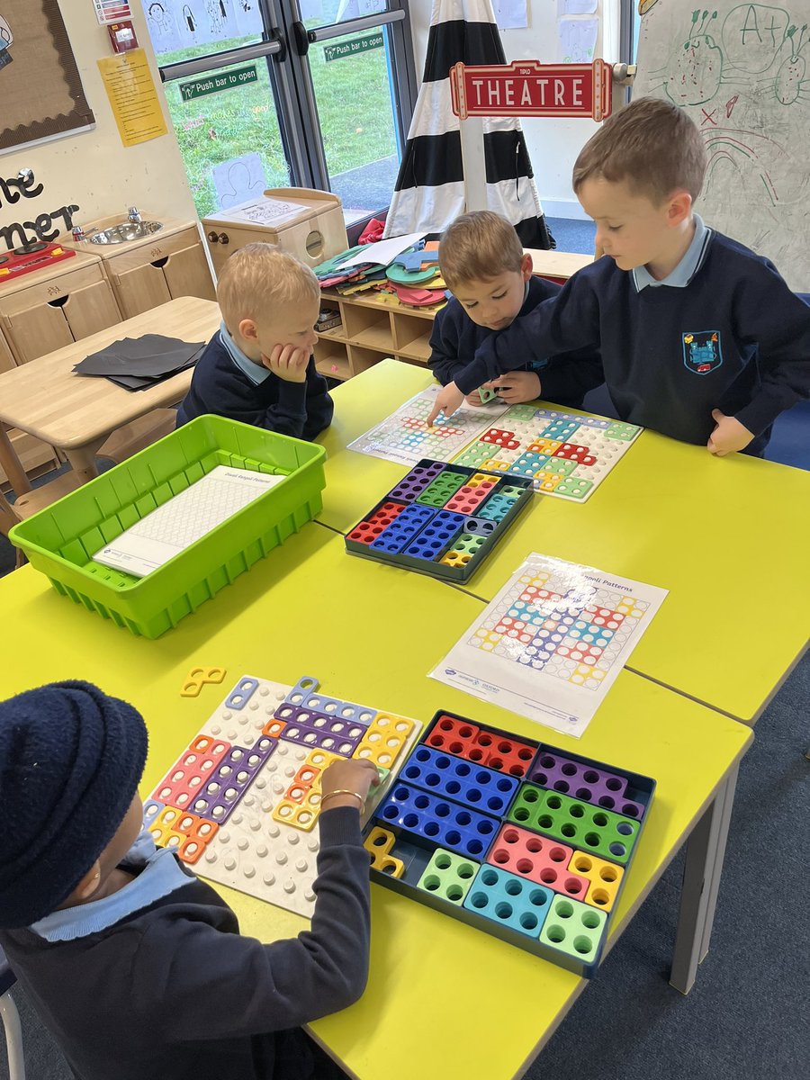 _miss_coates's tweet photo. This week we have been learning about the Hindu celebration Diwali ‘The Festival of Light’. P1C made rangoli patterns out of different materials such as numicon and 2D shapes. We also created our very own lanterns! 🏮 https://t.co/3Y68c1fuXA