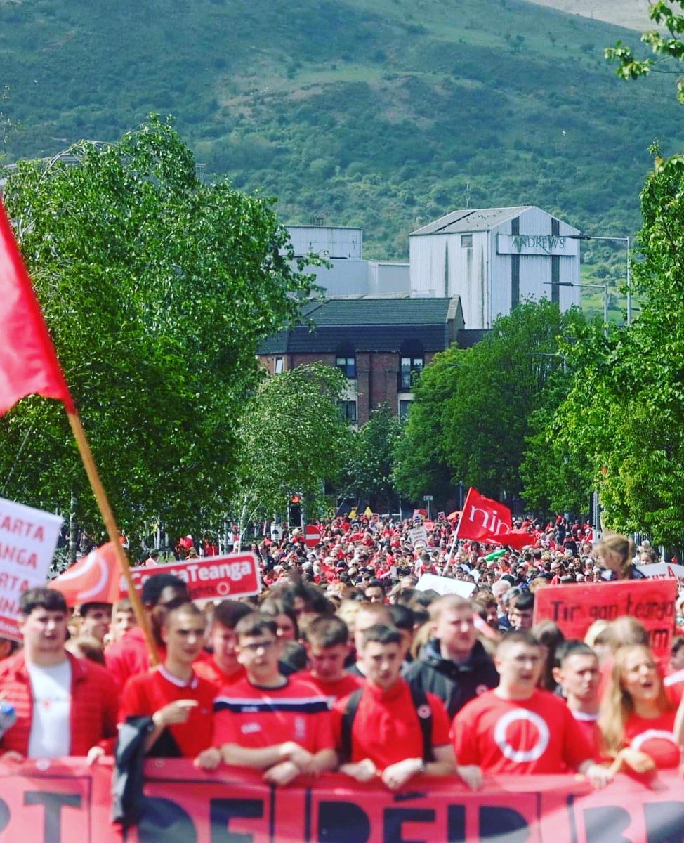 Westminster finally passes historic Irish language legislation after decades of campaigning. Comhghairdeas/ Keslowena/ congratulations to all who have fought for so long for this day! @CnaG @dreamdearg @Conchur91 @ptierney89 @crogallmorglas #AchtAnois #ELEN2022