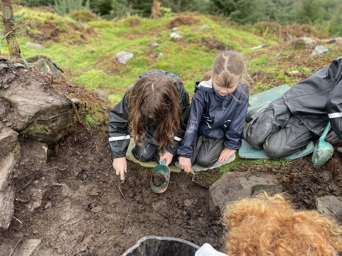 Today we were archaeologists! We experienced a real archaeological dig right on our doorstep. Many thanks to Andy and his team for allowing us to join in on this wonderful experience! @ArchScot @abc_OCTF #successfullearners