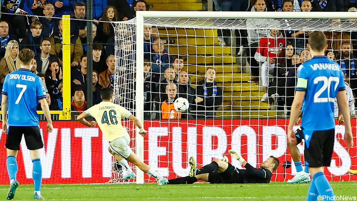 MaProLeague's tweet photo. 🧐 Le 5eme match a été fatal pour la défense du Club Brugge #CLUPOR #UCL
🧤 vs Bayer Leverkusen
🧤 vs Porto
🧤 vs Atletico Madrid
🧤 vs Atletico Madrid
⚽️⚽️⚽️⚽️ vs Porto https://t.co/ZTJUVTXzDy