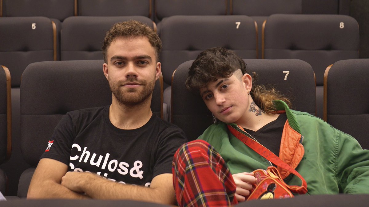 eee hola!! ayer estuve con <a href="/jimenamarillo/">Jimena</a> en los <a href="/CineEmbajadores/">Cines Embajadores</a> (los mejores de Madrid) de charleta para estrenar la cuarta temporada de ACOP 🥳 
es una tía majísima y el episodio ha quedado bien resultón así que no os lo perdáis!! 🧸

open.spotify.com/episode/41ESaW…