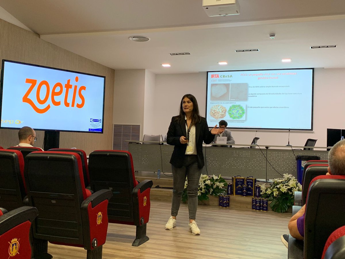 bioflowerr's tweet photo. Muy interesante la feria Sepor de Lorca. He podido hablar sobre la variabilidad genética de PCV-2 a gente del sector. https://t.co/VMQA5NuAFQ