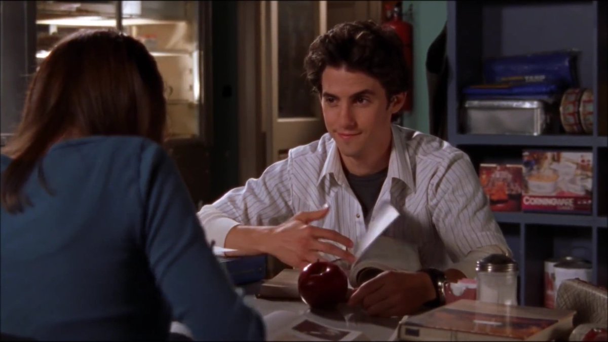 literatigifs's tweet photo. Just Jess Mariano looking at Rory Gilmore https://t.co/gGQM3J5puy