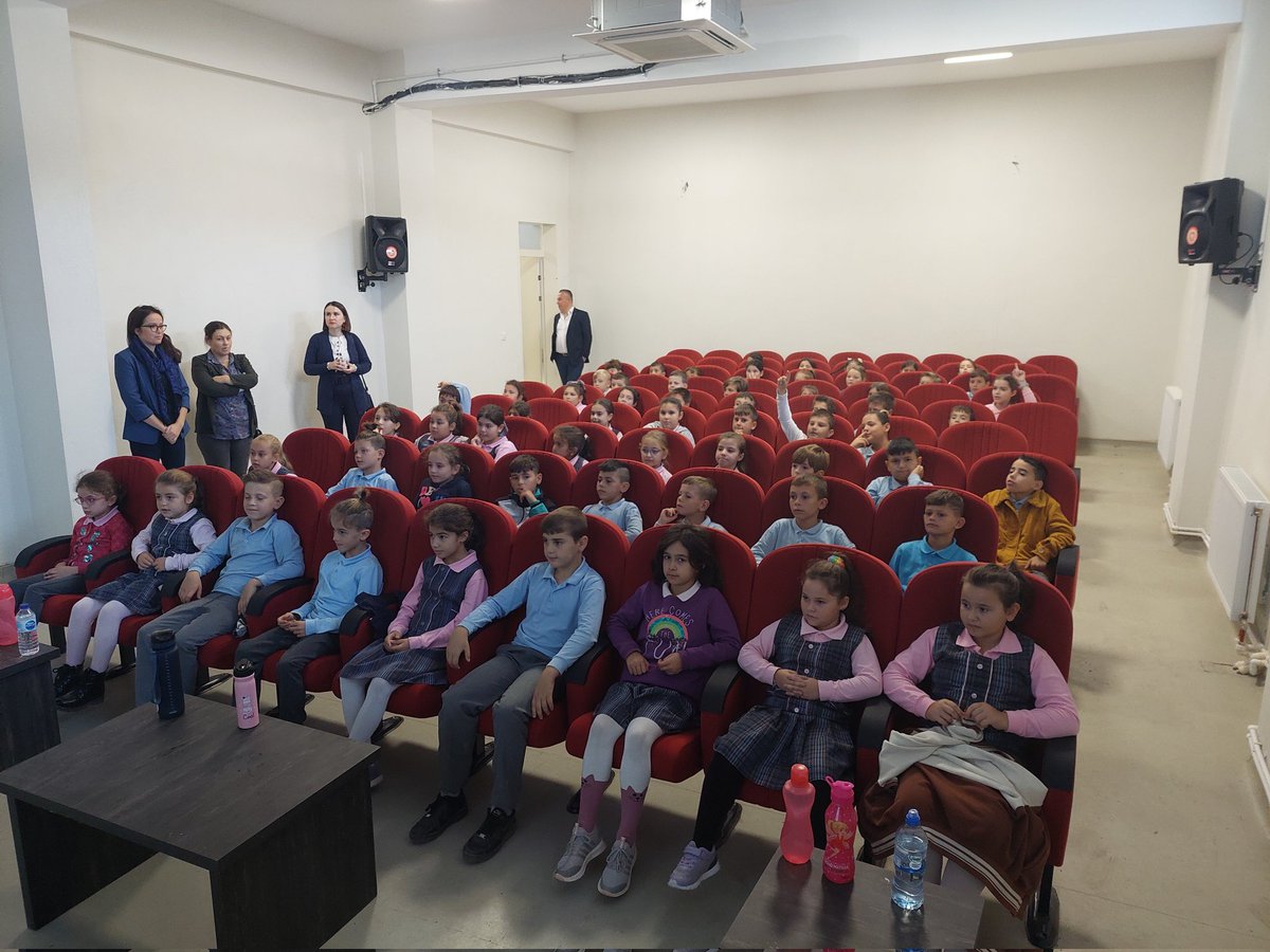 yenikarpuzluio's tweet photo. İlçe toplum sağlığı merkezi tarafından okulumuzda hijyen eğitimi verildi.@Edirne_MEM @Dr_Onderarpaci @ipsalailcemem @smehmetengin https://t.co/6eU0FdZWBv