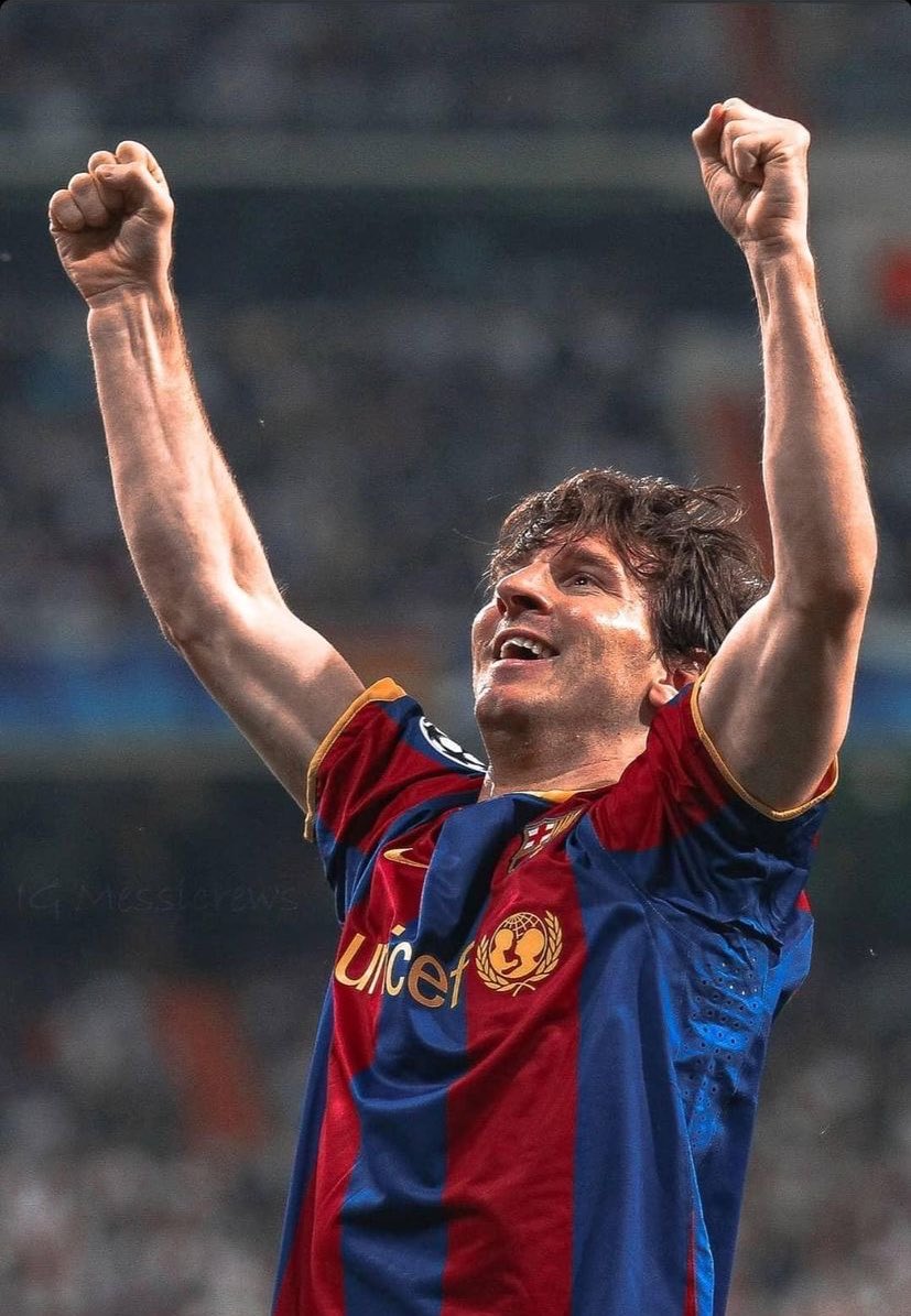 AtaqueFutbolero's tweet photo. 🔙 Durante la Era Messi, el Barça JAMÁS jugó Europa League. Fueron 17 temporadas consecutivas en, al menos, Octavos de Champions.

🔛 Sin Lionel, el Barça quedó eliminado por segunda temporada consecutiva en grupos de Champions y jugará la Europa League.

Todo dicho. 🐐🇦🇷 https://t.co/G9217uYnki