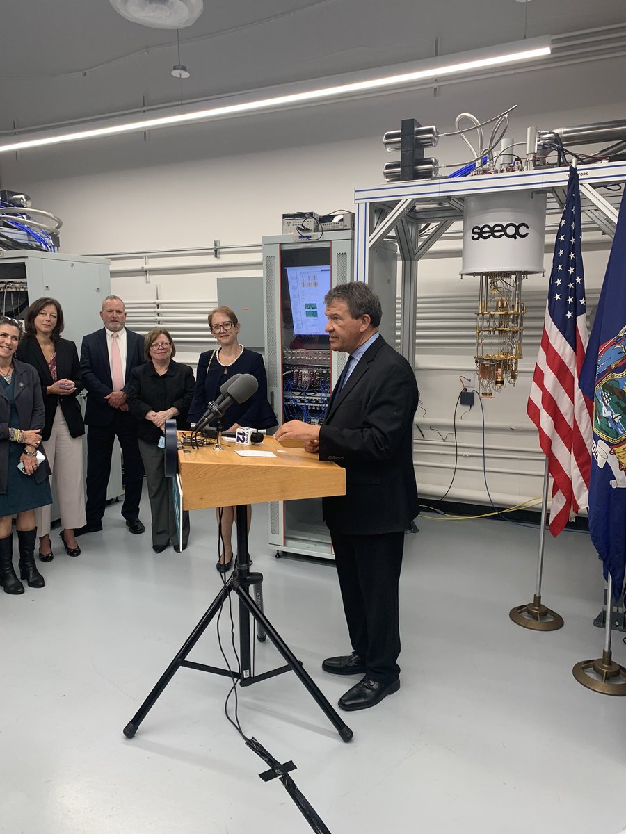 Exciting day for a ribbon cutting at @SeeqcUs w/ @LtGovDelgado @AndreaSCousins @RyeGSL @margor18 to celebrate completion of $3M #QuantumComputing project supported by $600K grant from @EmpireStateDev and the Mid-Hudson Regional Economic Development Council.