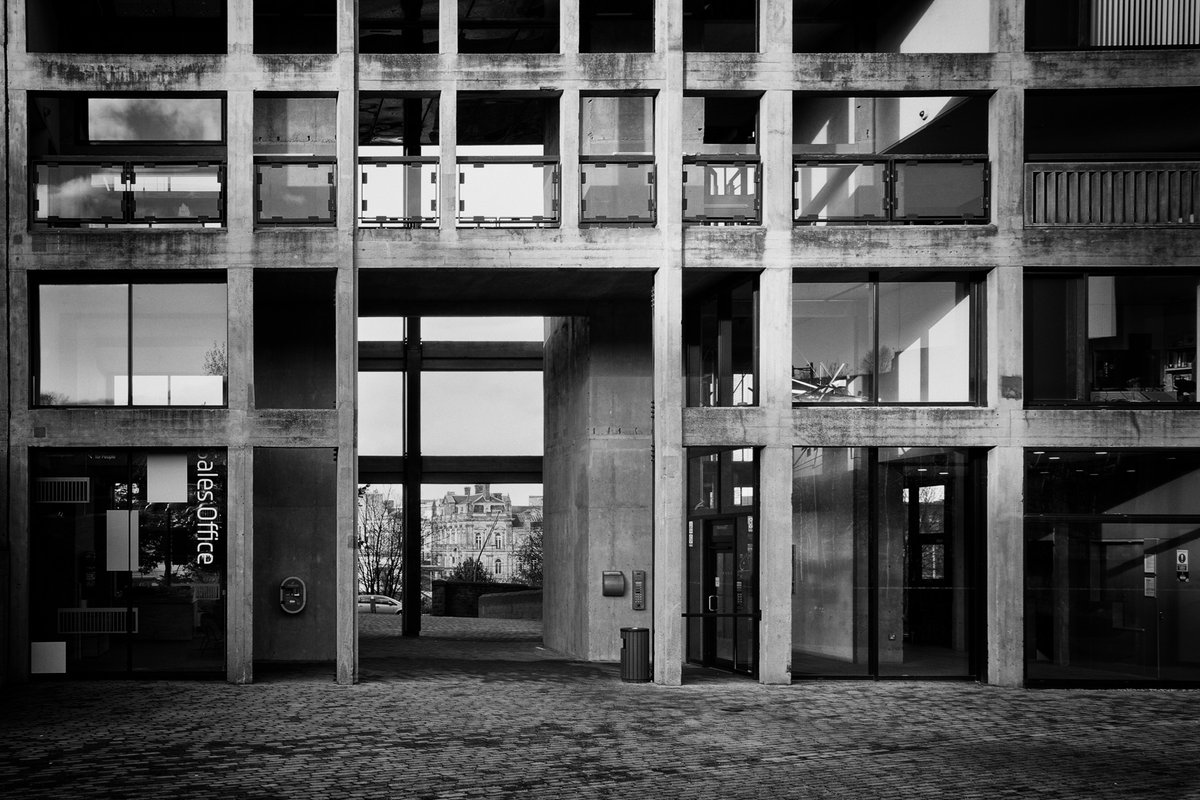 MartinDustPhoto's tweet image. Entrance Park Hill, Sheffield.

#socialistmodernism #socmod #sovmod #brutgroup #brutopolis #brutal_architecture #brutalist_architecture #brutalism #brutalismarchitecture #brutalarchitecture #modernismarchitecture #modernism #architecturephoto #architecturephotograpghy