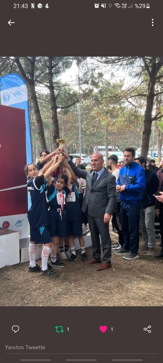 Yıldız kızlarda Sultangazi şampiyonluğunu aldık. 
<a href="/sultangazimem1/">Sultangazi İlçe Millî Eğitim Müdürlüğü</a> <a href="/istanbulilmem/">İstanbul İl Millî Eğitim Müdürlüğü</a>