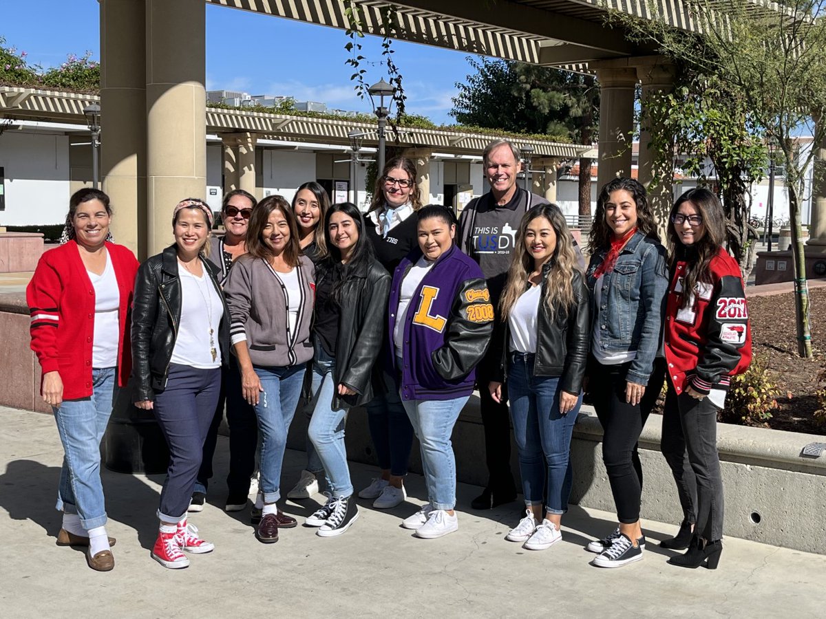 Counselor_Pat's tweet photo. Tillers celebrating @tustinusd 's 50th anniversary! @TustinHS https://t.co/bzXWxHCHgS