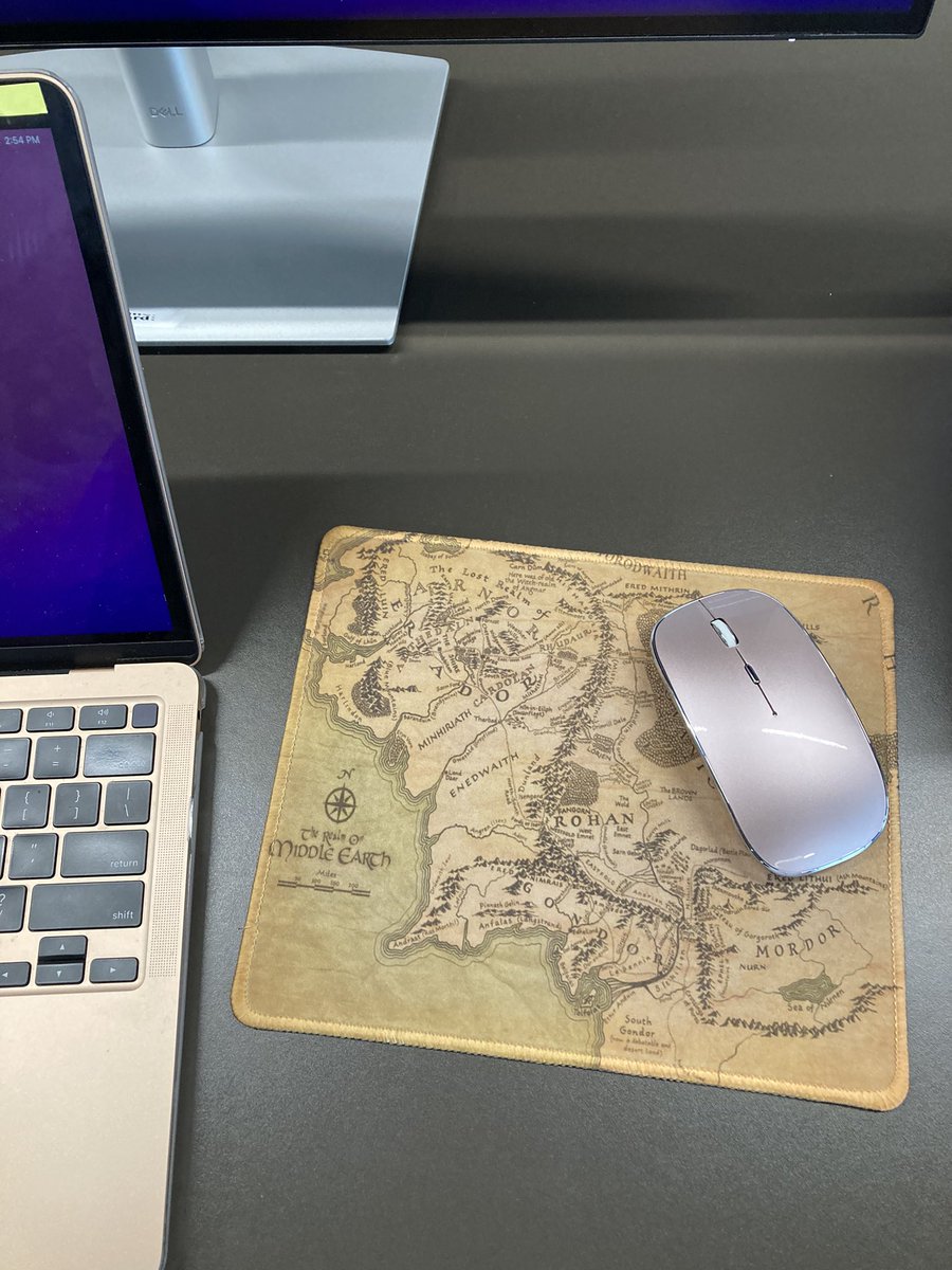 _juliading's tweet photo. Excited by my setup today! https://t.co/1lLypiAiLl