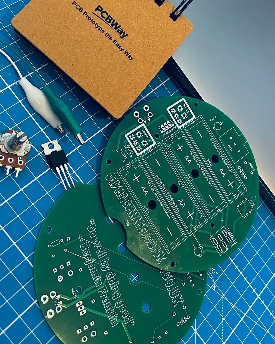 Dang, the PCBs from PCBWAY always arrive so fast. ✈️ 📦 Plus I got a little book of post it notes 😄Thanks <a href="/PCBWayOfficial/">PCBWay</a> #PCB #diymachines #pcbway #electronics #maker #Project