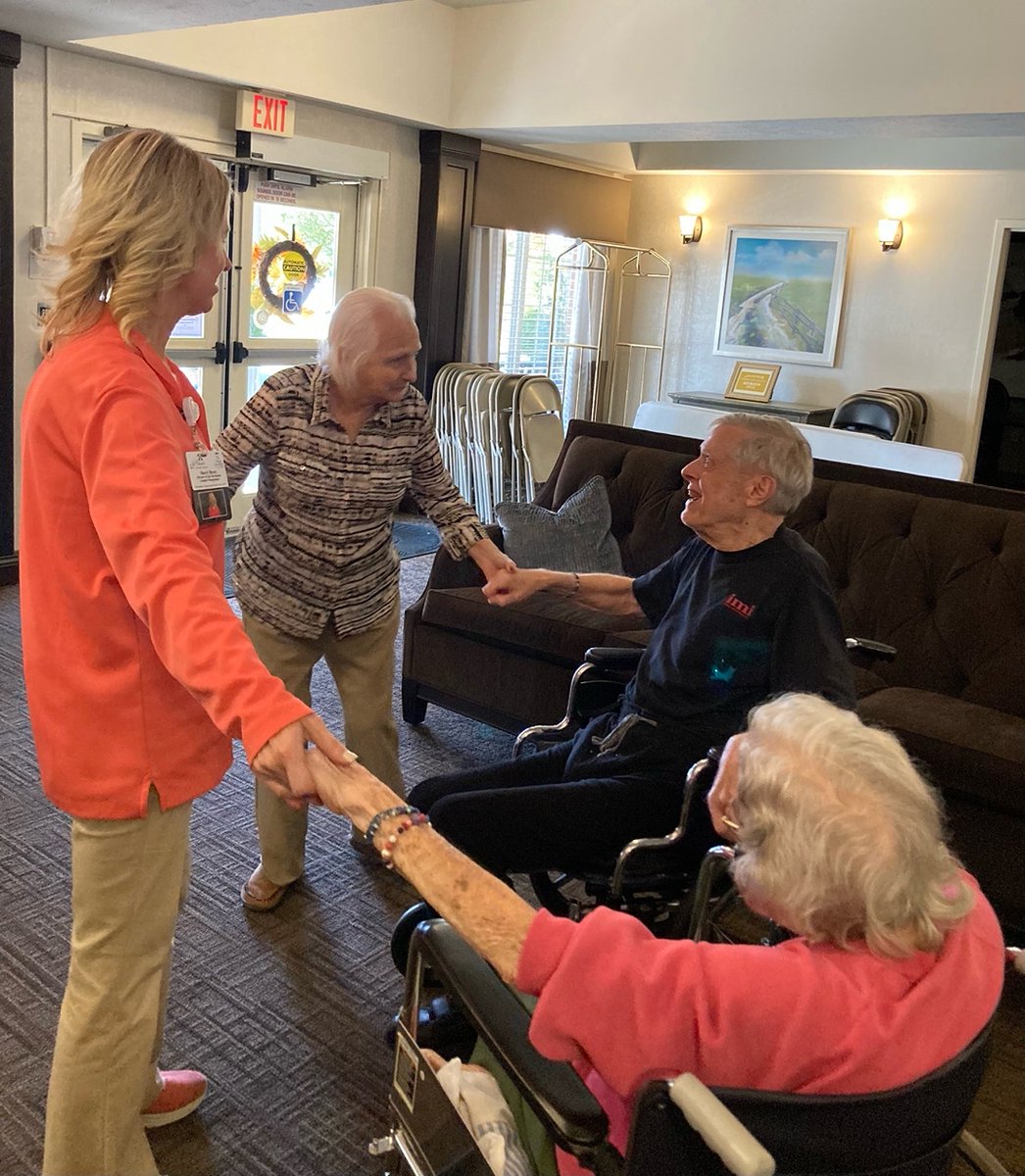 StCharlesHC's tweet photo. When in doubt, dance it out!
We had a great time listening and dancing to River Cruise Singers at our Happy Hour.
#seniorliving #dancemachines https://t.co/C0jpY0nBlz