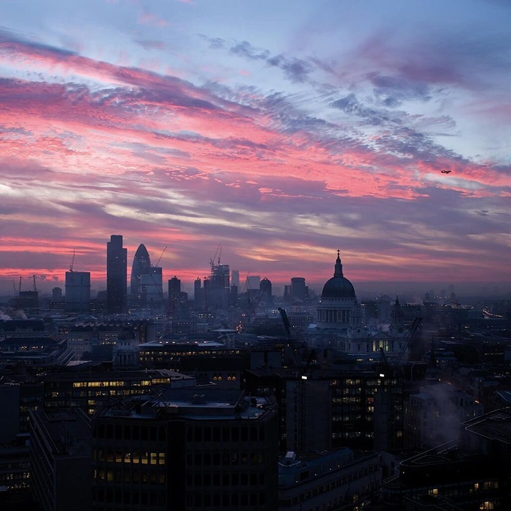Applications are open for the Summer 2023 Black British Theatre Program!⁣
⁣
During four weeks in London (27 May - 24 June), participants will explore contemporary Black British theatre and performance by tracing the social, cultural, intellectual and… instagr.am/p/CkMB3YVPPMZ/