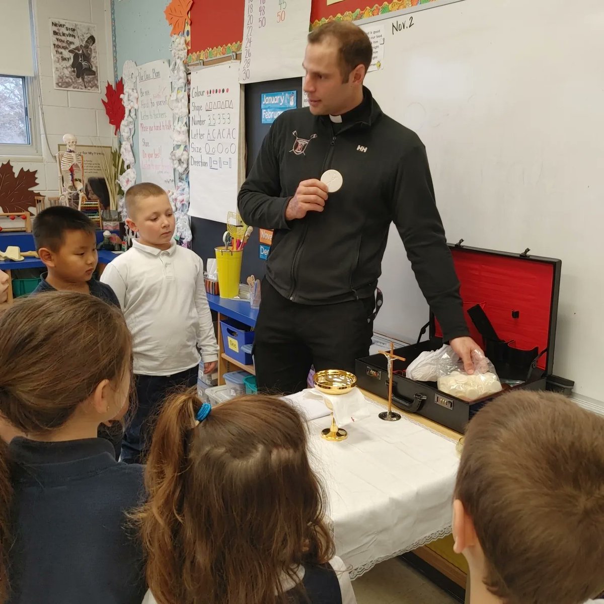 FeraBunch's tweet photo. Thank you Father Daniel for coming to visit our class today @MaryWardNF https://t.co/0uUgMITIWi