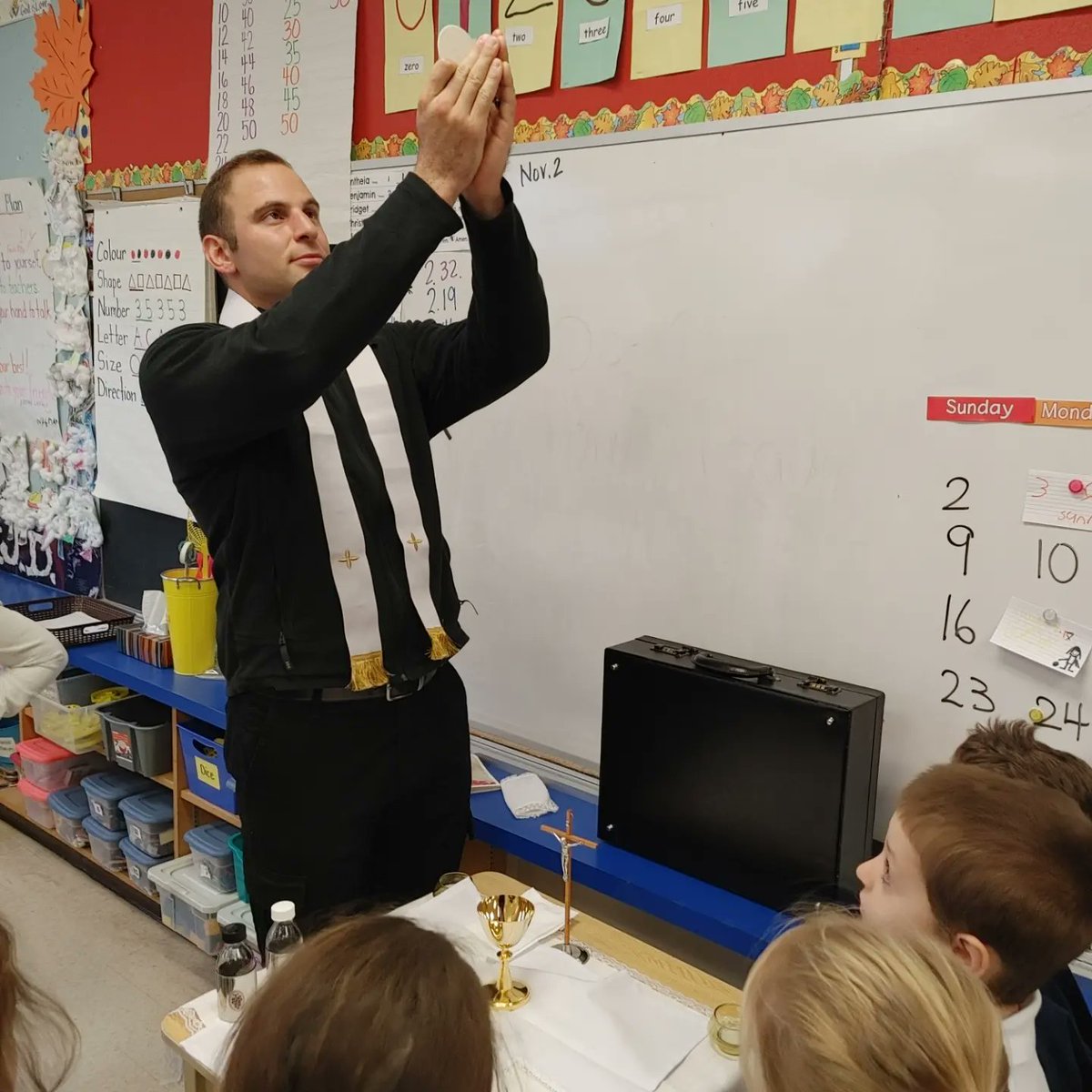 FeraBunch's tweet photo. Thank you Father Daniel for coming to visit our class today @MaryWardNF https://t.co/0uUgMITIWi