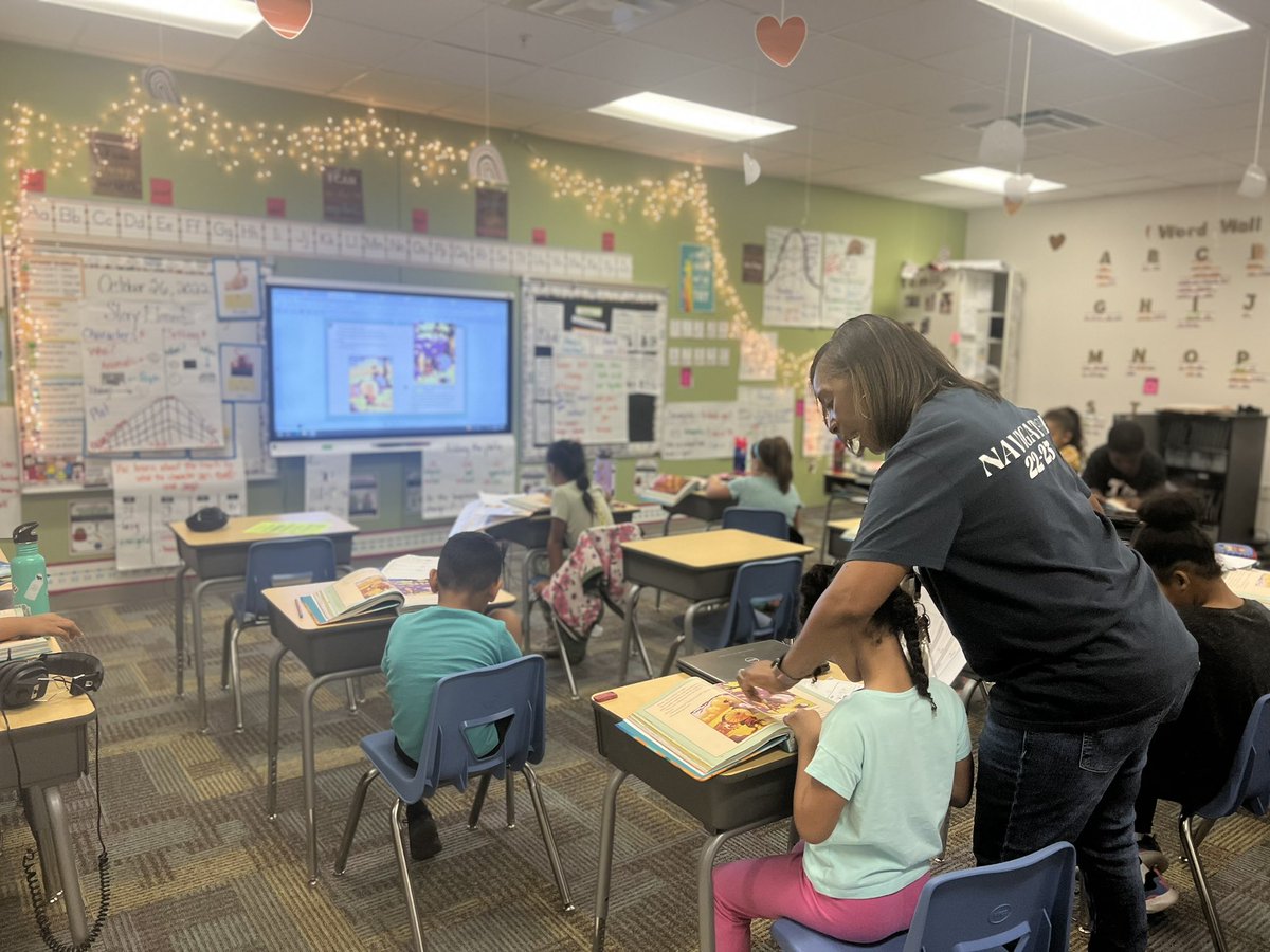 mrsramireza's tweet photo. Students fully engaged in Ms. Bostick’s 2nd grade class - acting out vocabulary, reading fluently, and all the intonation! 🫶🏼 @ocpsnews @ocpseast https://t.co/LPWEK9bPx4