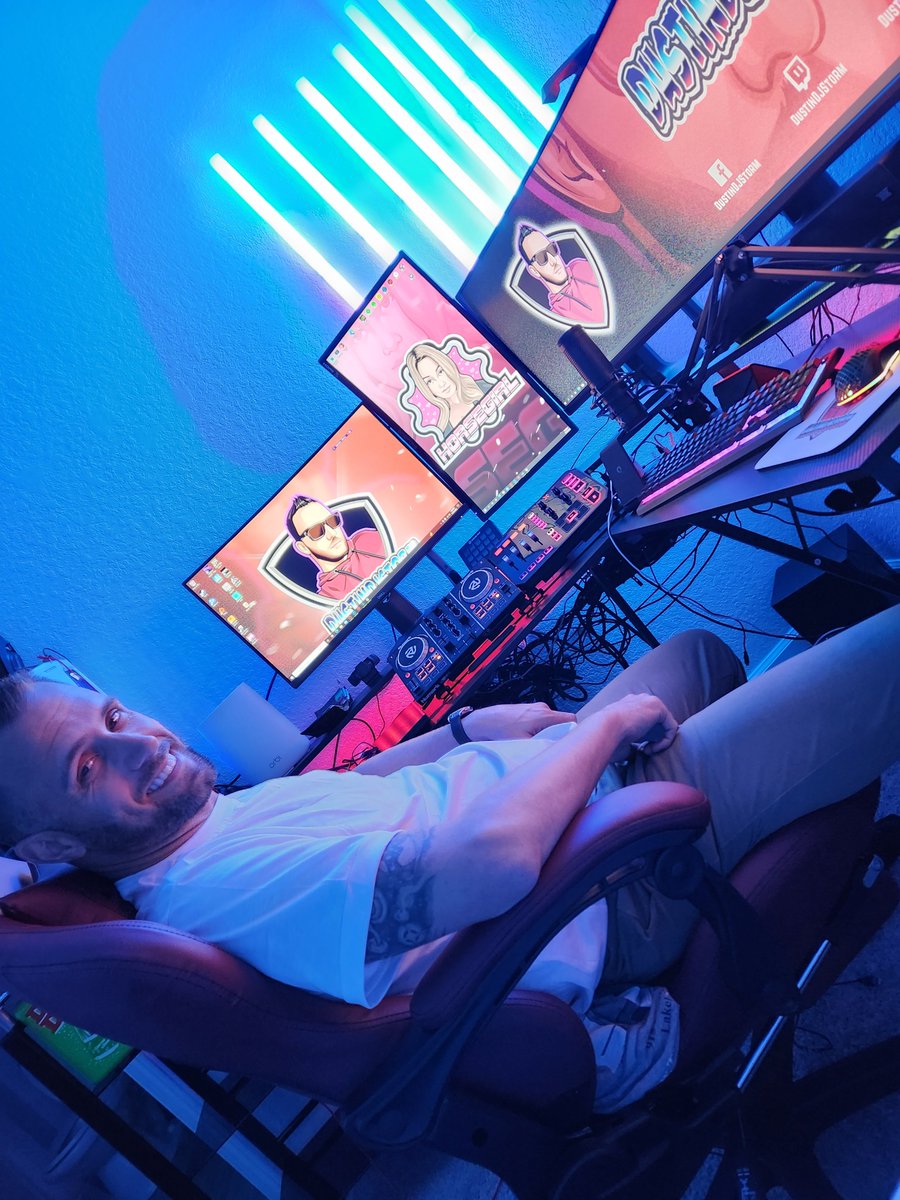 DustinDJStorm1's tweet image. New stream room is almost done!
